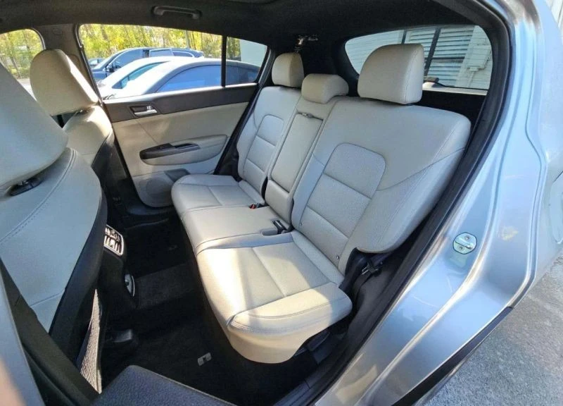2022 Kia Sportage - Image 7 of 11