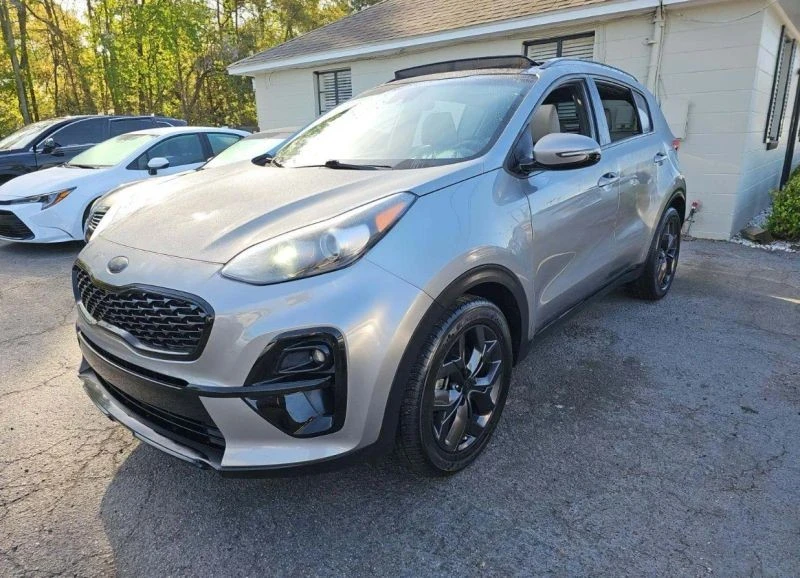 2022 Kia Sportage - Image 2 of 11