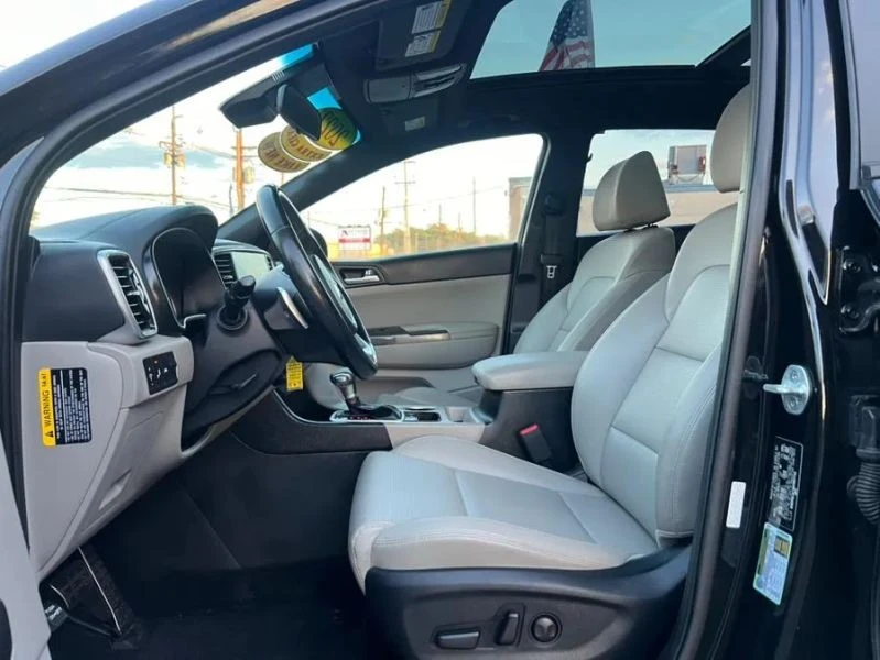 2022 Kia Sportage - Image 9 of 12