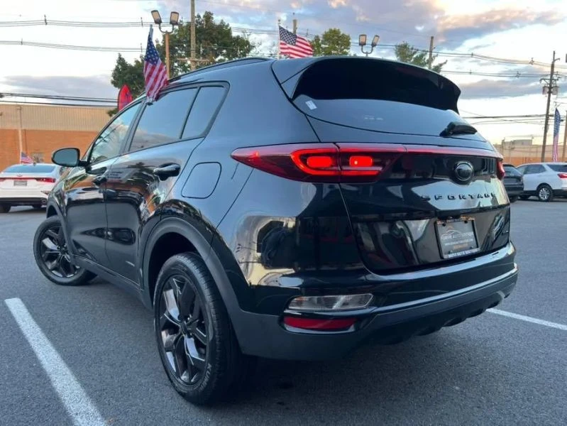 2022 Kia Sportage - Image 4 of 12