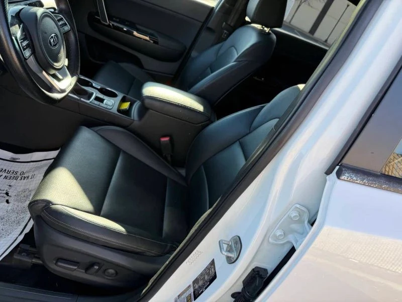 2022 Kia Sportage - Image 9 of 12