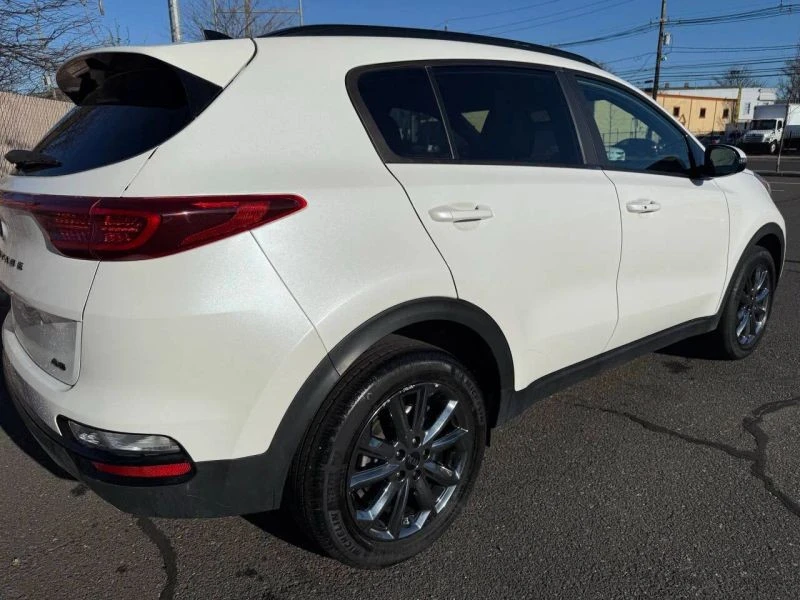 2022 Kia Sportage - Image 6 of 12