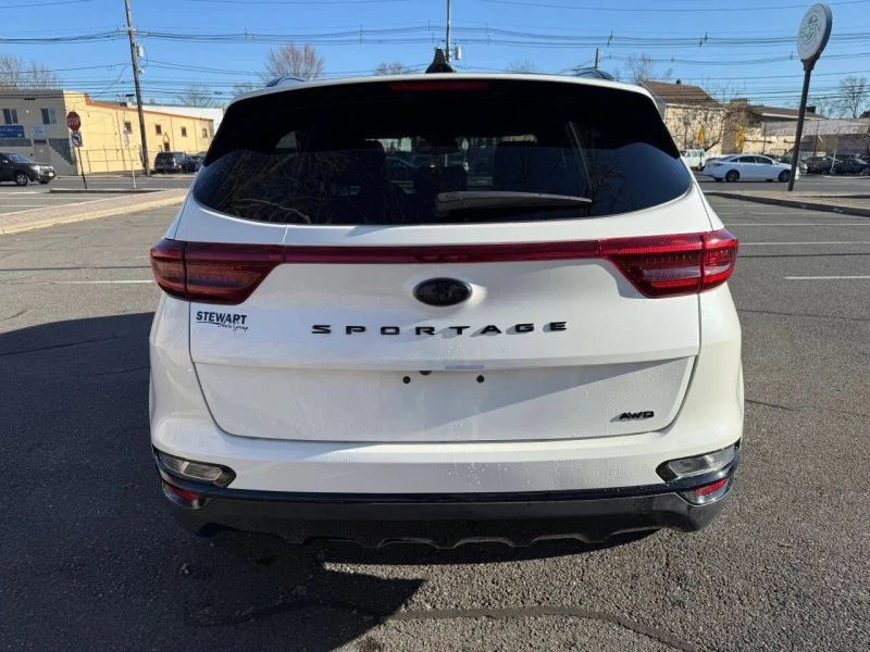 2022 Kia Sportage - Image 5 of 12