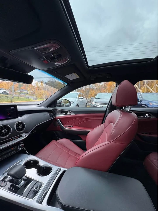 2022 Kia Stinger - Image 3 of 9