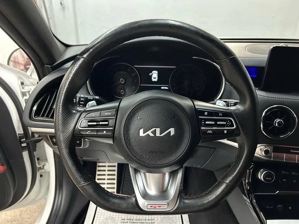 2022 Kia Stinger - Image 16 of 20