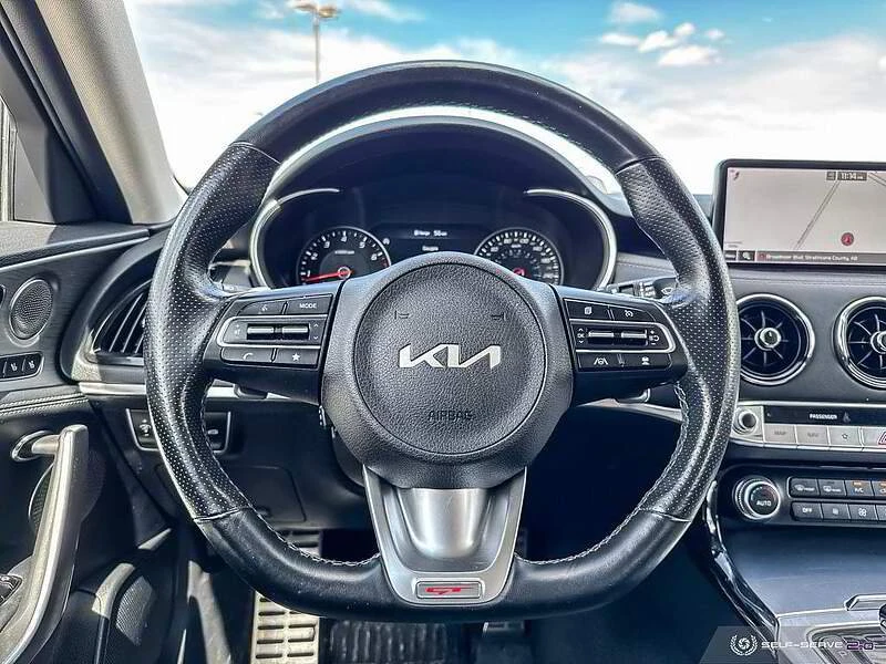 2022 Kia Stinger - Image 10 of 19