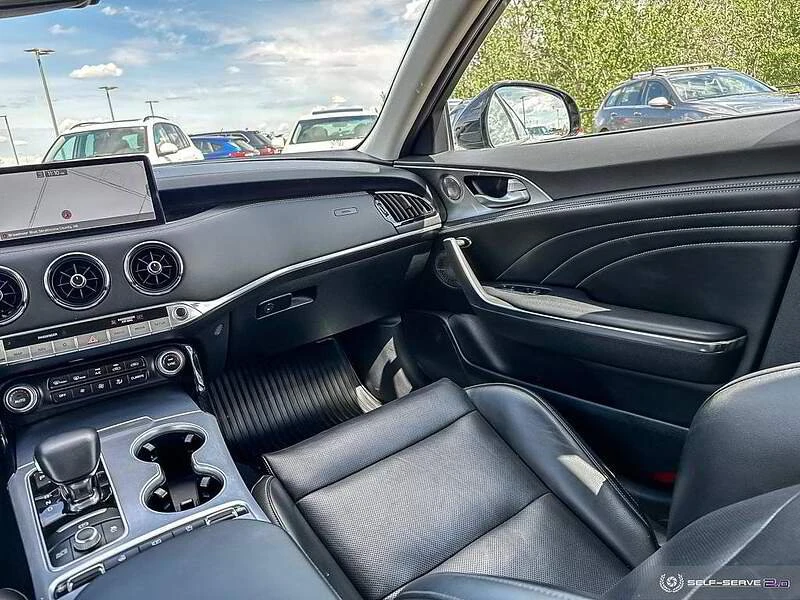 2022 Kia Stinger - Image 15 of 19