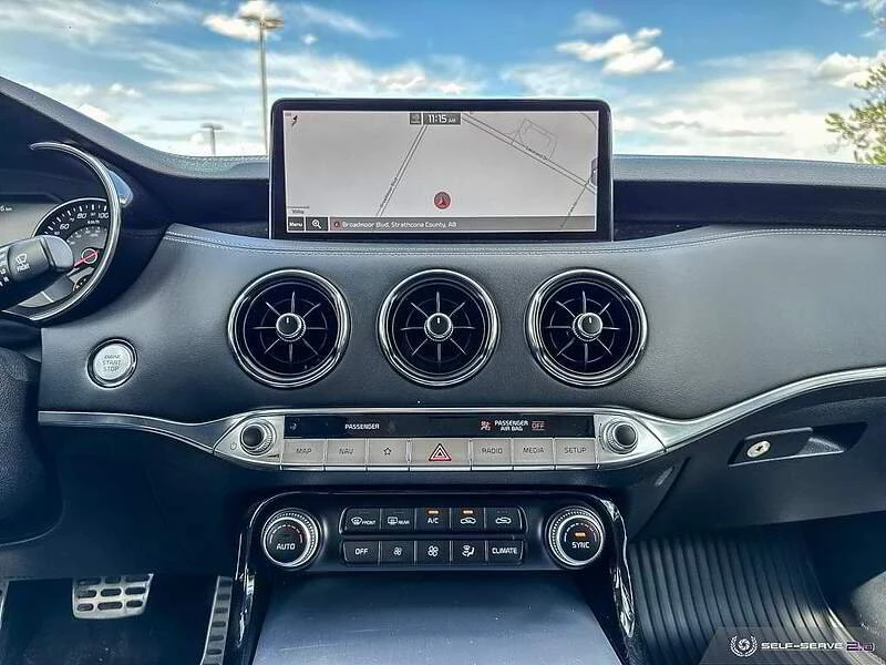 2022 Kia Stinger - Image 13 of 19