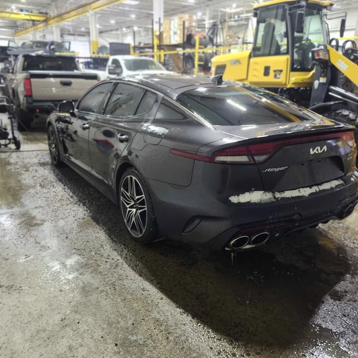 2022 Kia Stinger - Image 8 of 10