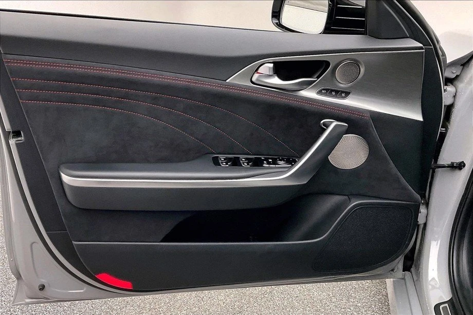 2022 Kia Stinger - Image 7 of 19