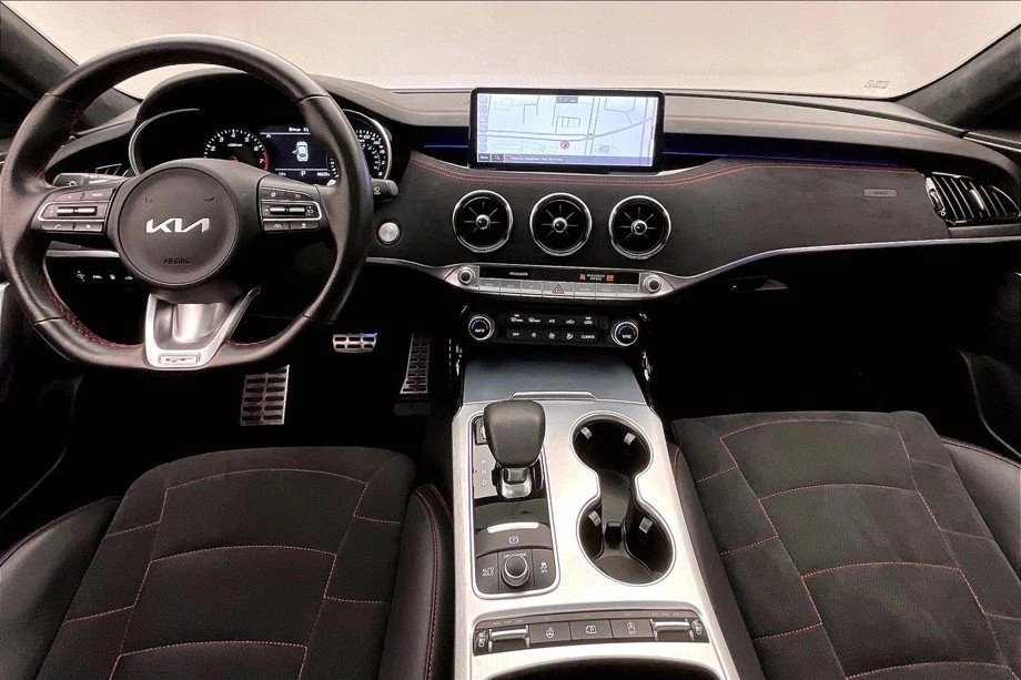 2022 Kia Stinger - Image 10 of 19