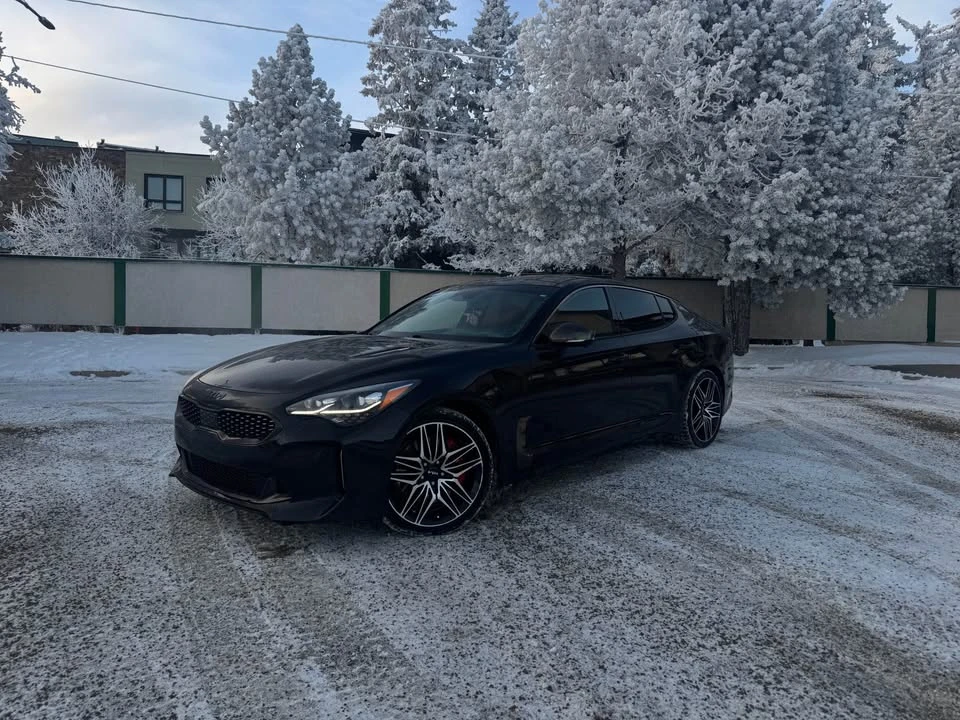 2022 Kia Stinger - Image 2 of 8