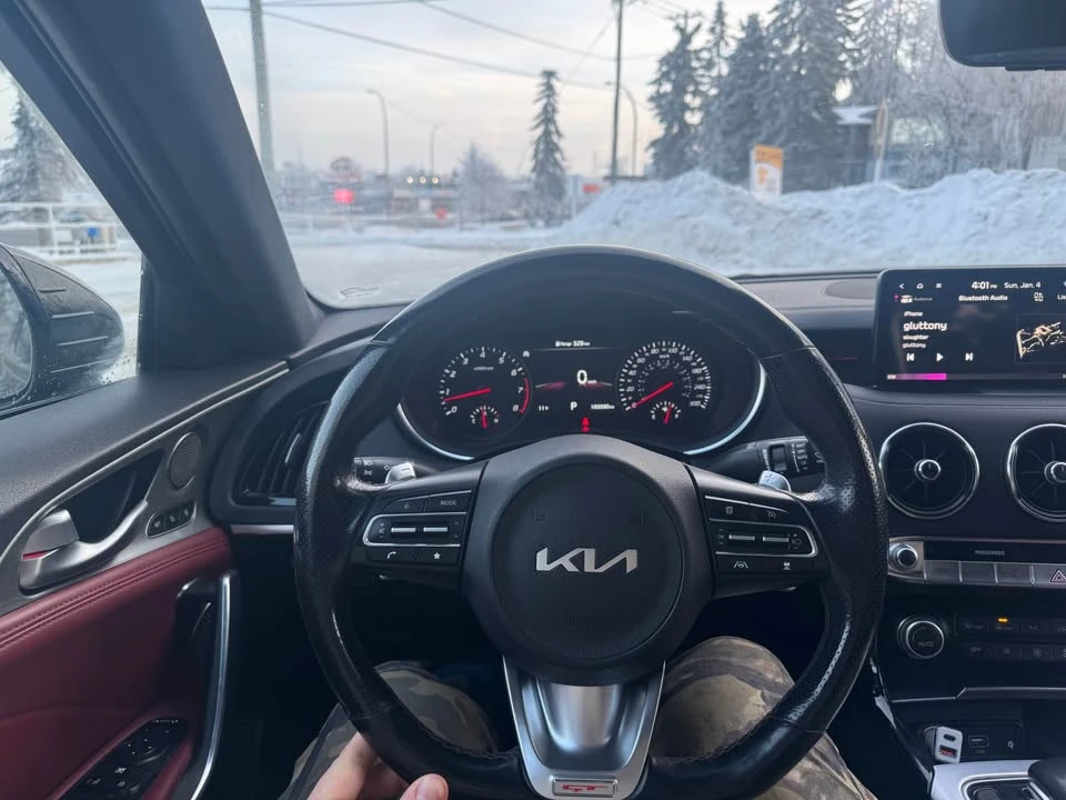 2022 Kia Stinger - Image 7 of 8
