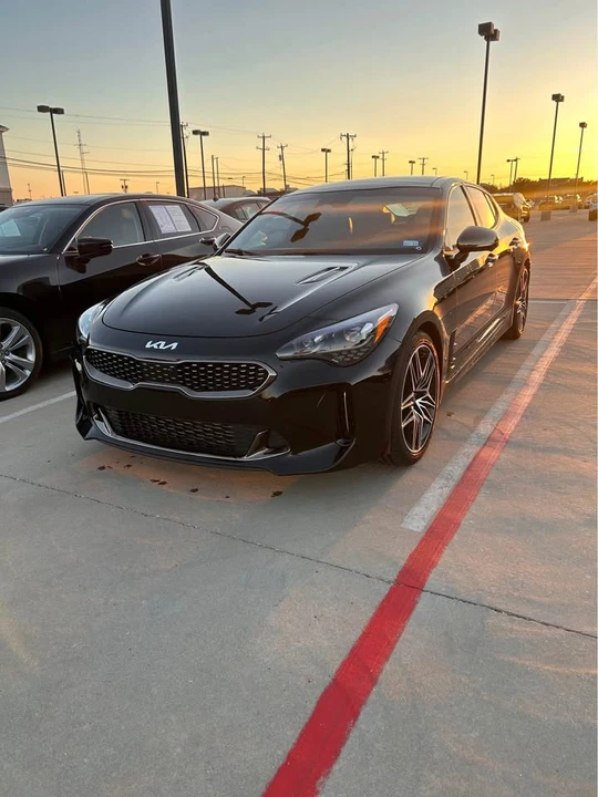 2022 Kia Stinger - Image 2 of 3