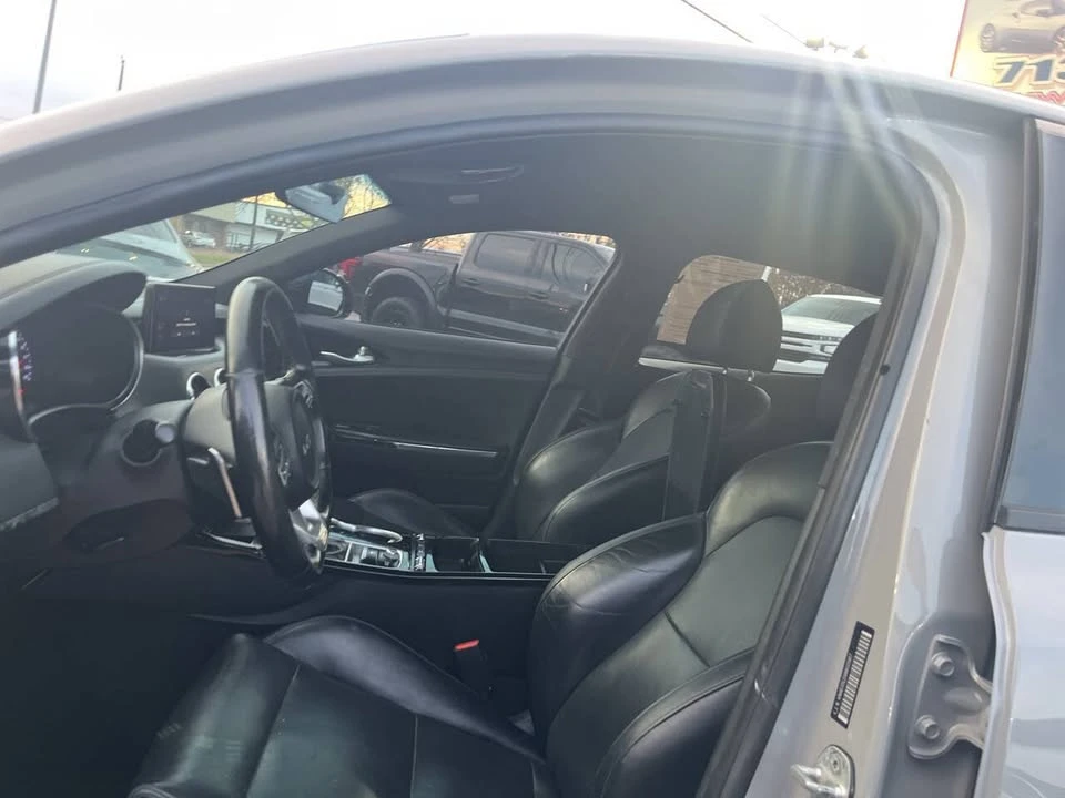 2022 Kia Stinger - Image 12 of 20