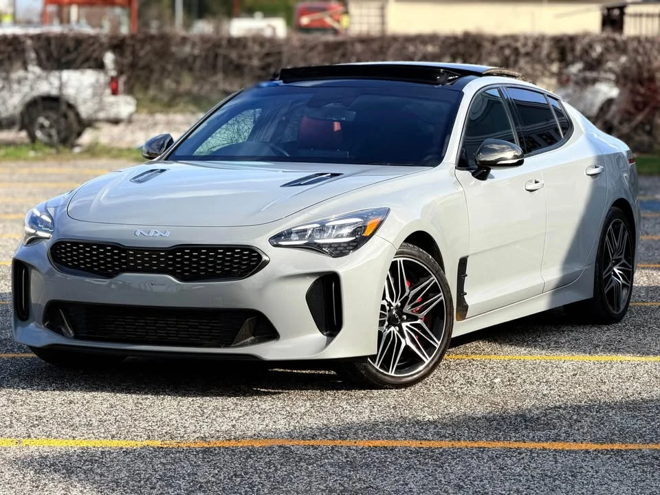 2022 Kia Stinger - Image 2 of 14