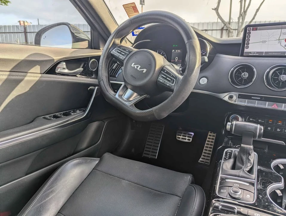 2022 Kia Stinger - Image 13 of 20