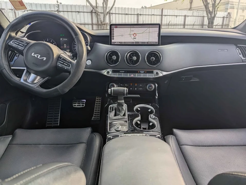 2022 Kia Stinger - Image 11 of 20