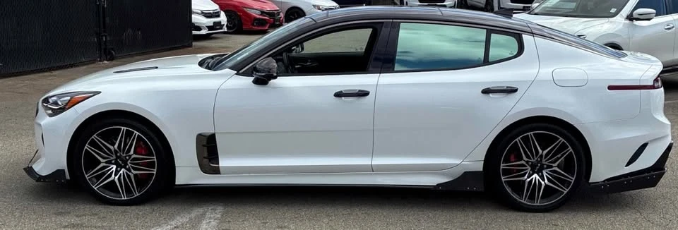 2022 Kia Stinger - Image 2 of 3
