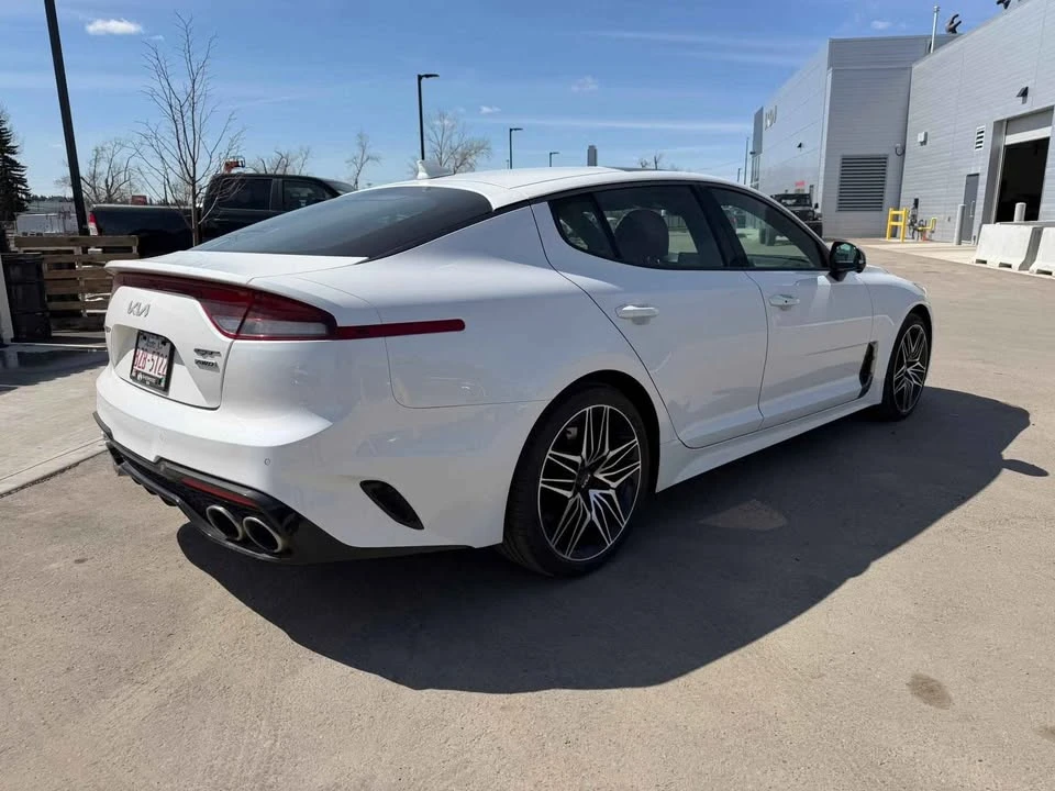 2022 Kia Stinger - Image 7 of 17