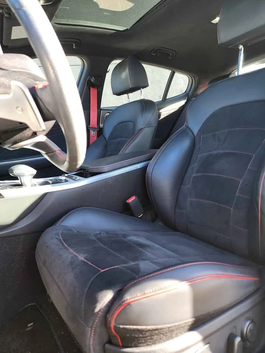 2022 Kia Stinger - Image 12 of 17
