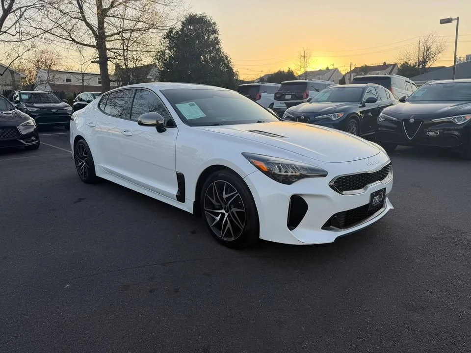 2022 Kia Stinger - Image 13 of 20