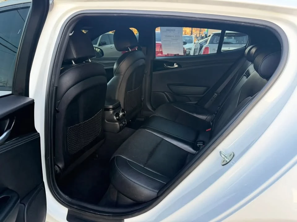 2022 Kia Stinger - Image 19 of 20