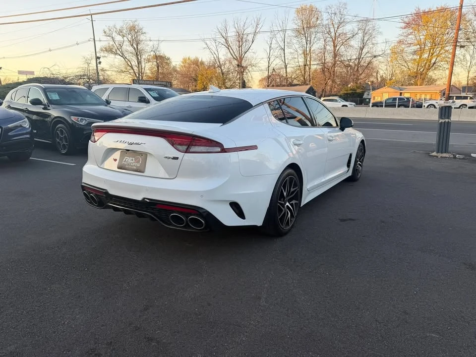 2022 Kia Stinger - Image 8 of 20