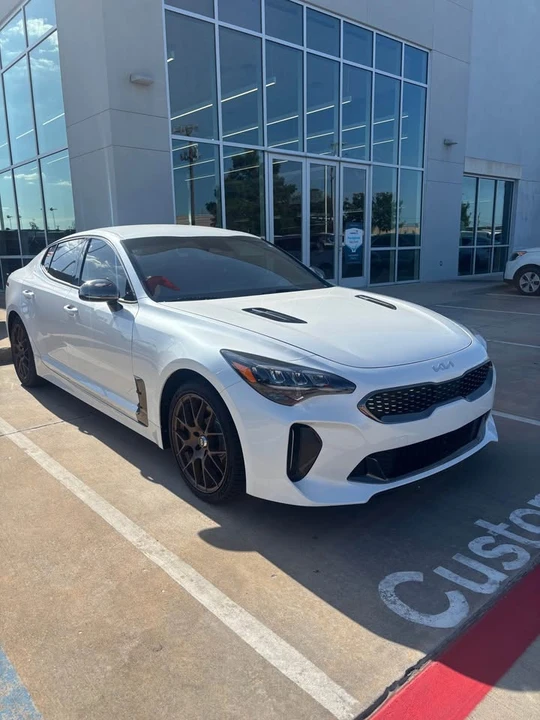 2022 Kia Stinger - Image 2 of 7