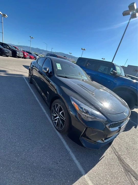 2022 Kia Stinger - Image 2 of 5