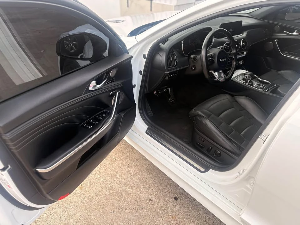 2022 Kia Stinger - Image 6 of 12