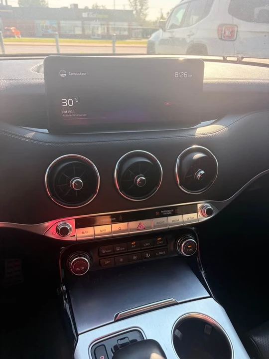2022 Kia Stinger - Image 12 of 13