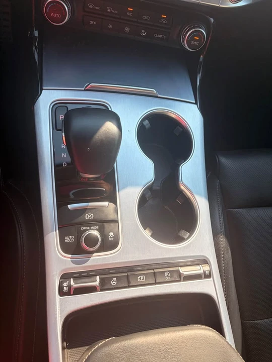 2022 Kia Stinger - Image 11 of 13