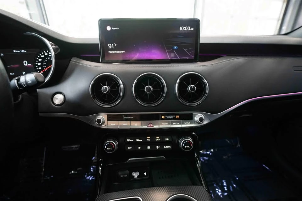 2022 Kia Stinger - Image 17 of 20