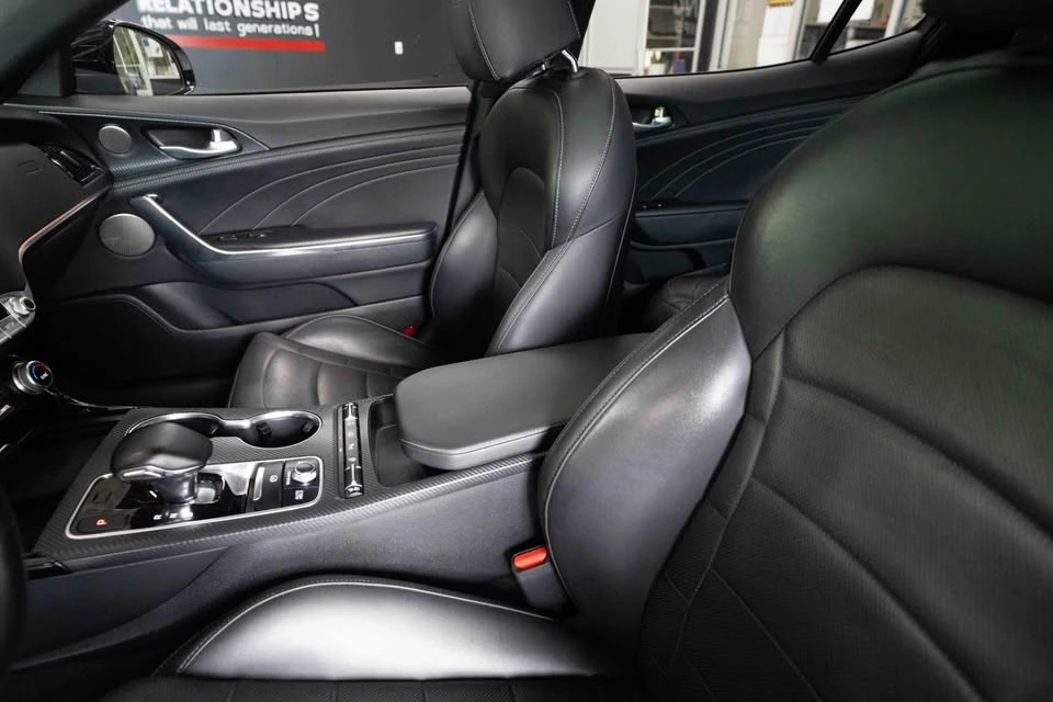 2022 Kia Stinger - Image 10 of 20