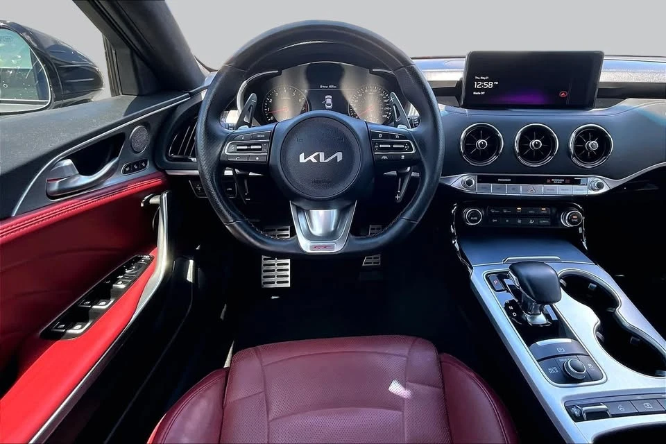 2022 Kia Stinger GT - Image 5 of 16