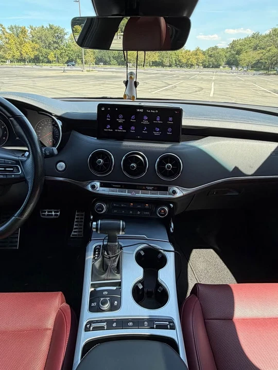 2022 Kia Stinger GT - Image 12 of 14