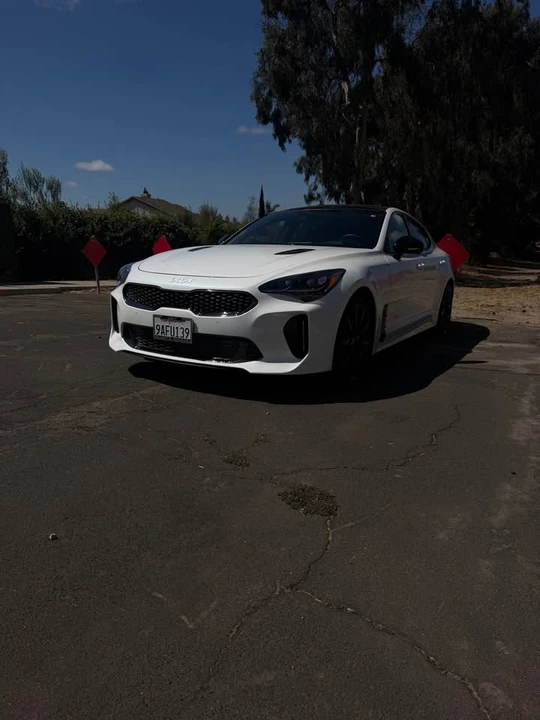 2022 Kia Stinger GT - Image 2 of 14