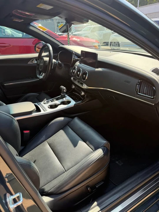 2022 Kia Stinger GT - Image 4 of 8