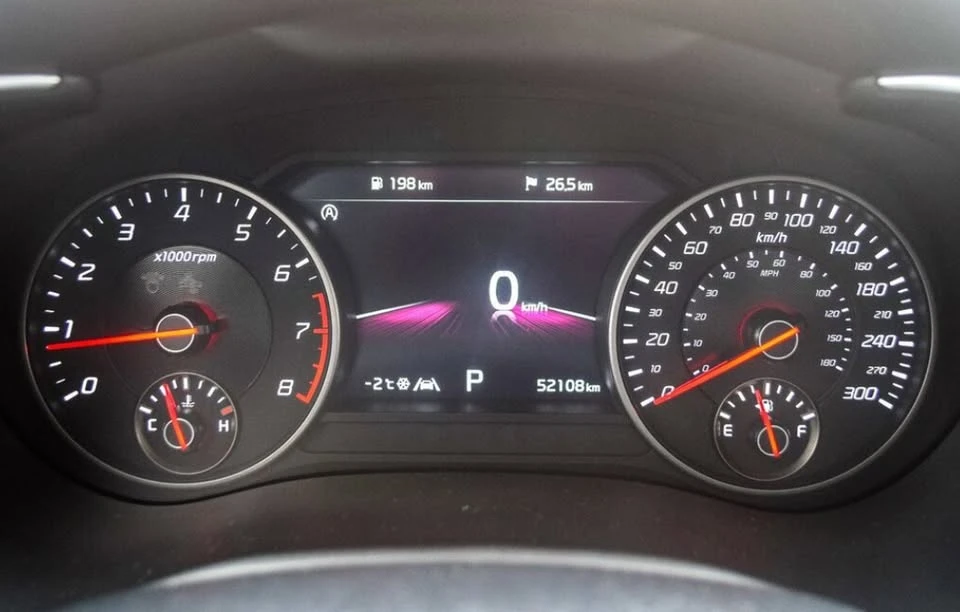 2022 Kia Stinger GT - Image 10 of 12