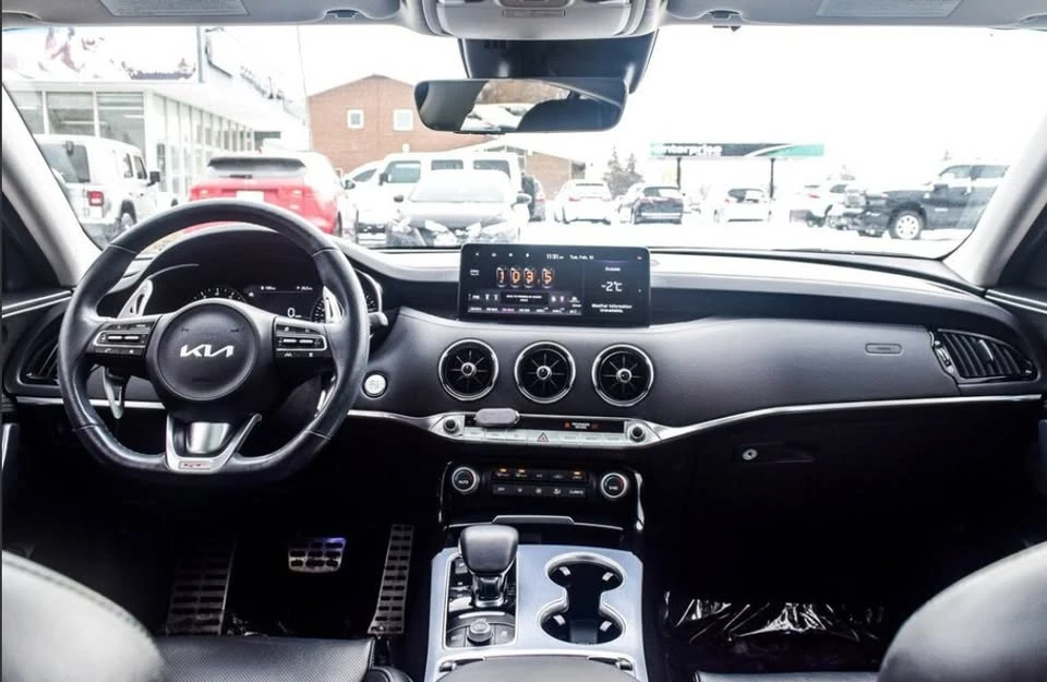 2022 Kia Stinger GT - Image 7 of 12