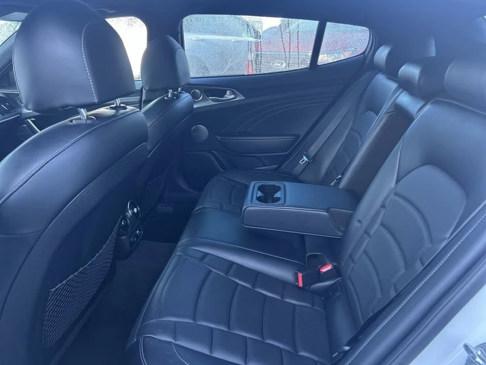2022 Kia Stinger GT - Image 9 of 10