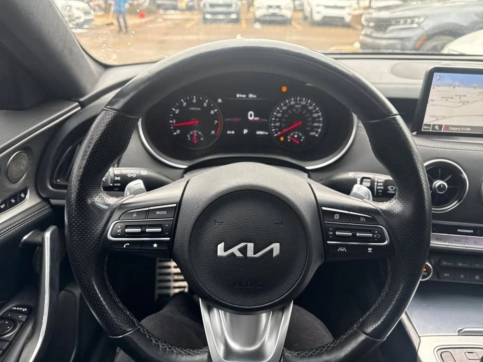 2022 Kia Stinger GT - Image 14 of 20
