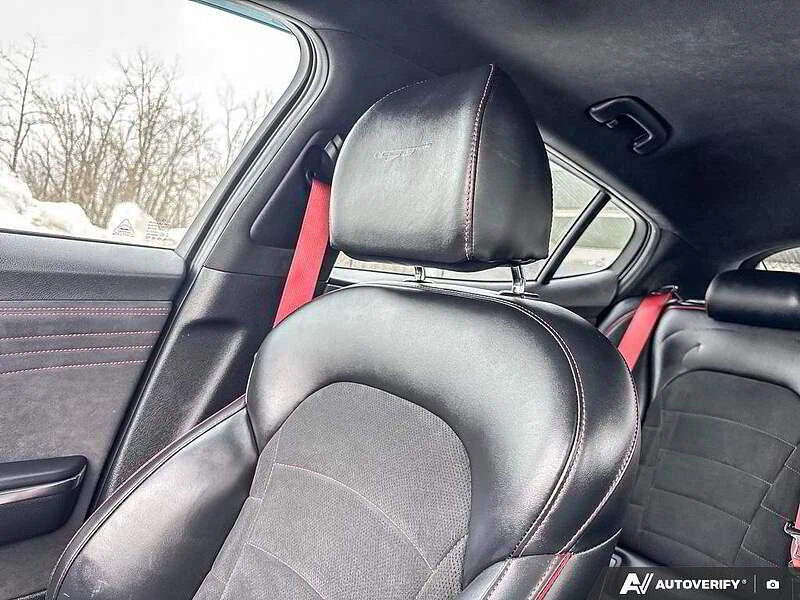 2022 Kia Stinger GT - Image 13 of 17