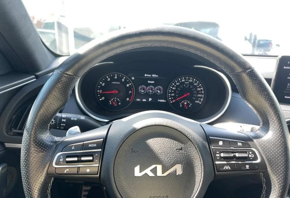 2022 Kia Stinger GT - Image 6 of 12