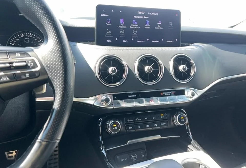 2022 Kia Stinger GT - Image 9 of 12