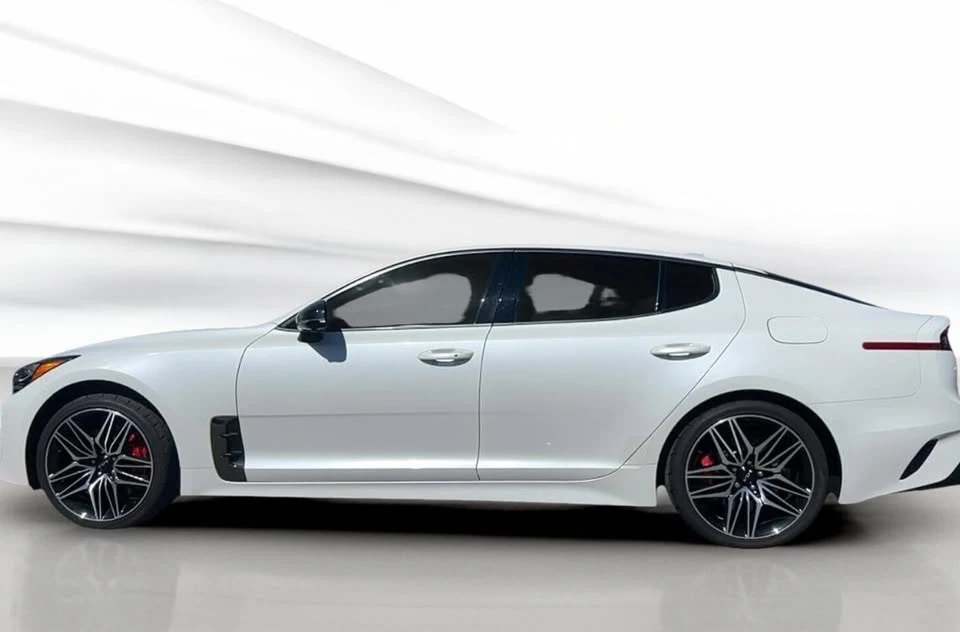 2022 Kia Stinger GT - Image 2 of 12