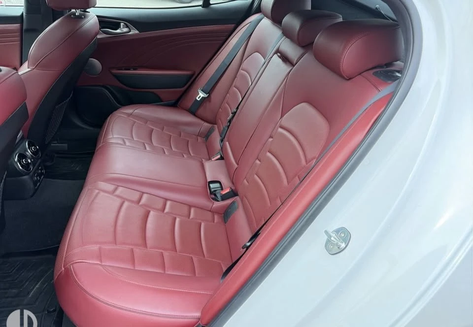 2022 Kia Stinger GT - Image 10 of 12