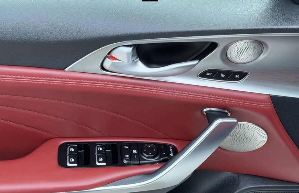 2022 Kia Stinger GT - Image 11 of 12
