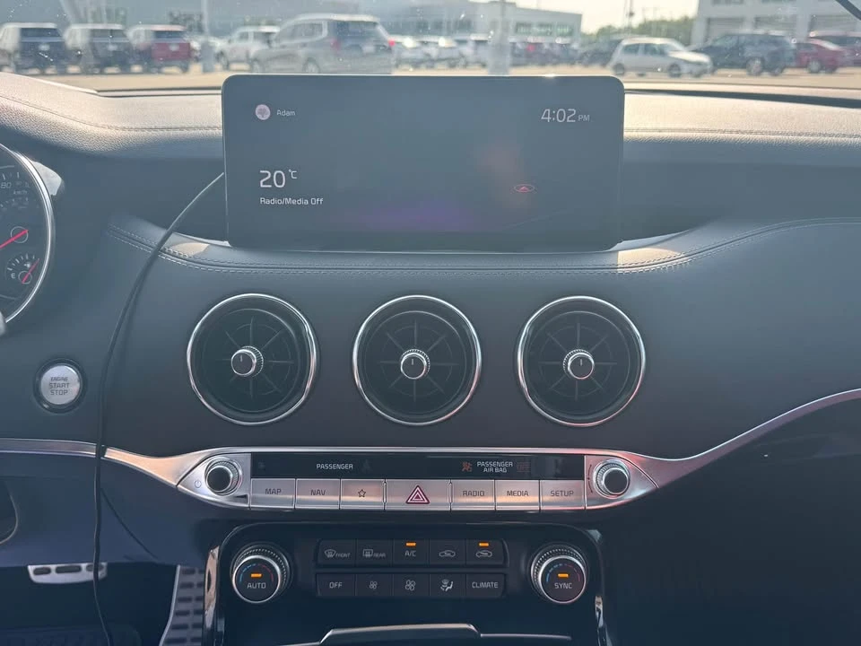 2022 Kia Stinger GT - Image 13 of 18